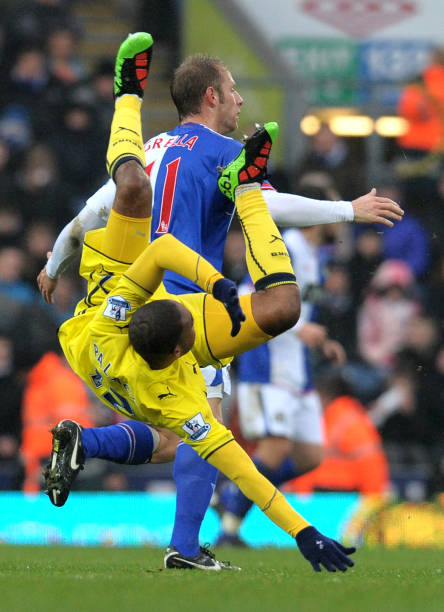 不仅因为两 不仅因为两