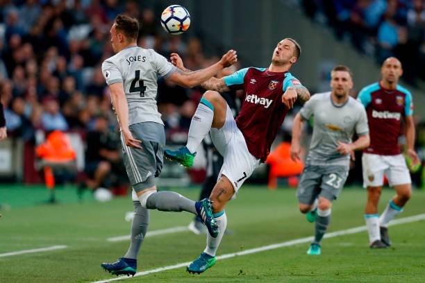 比赛中一个 比赛中一个