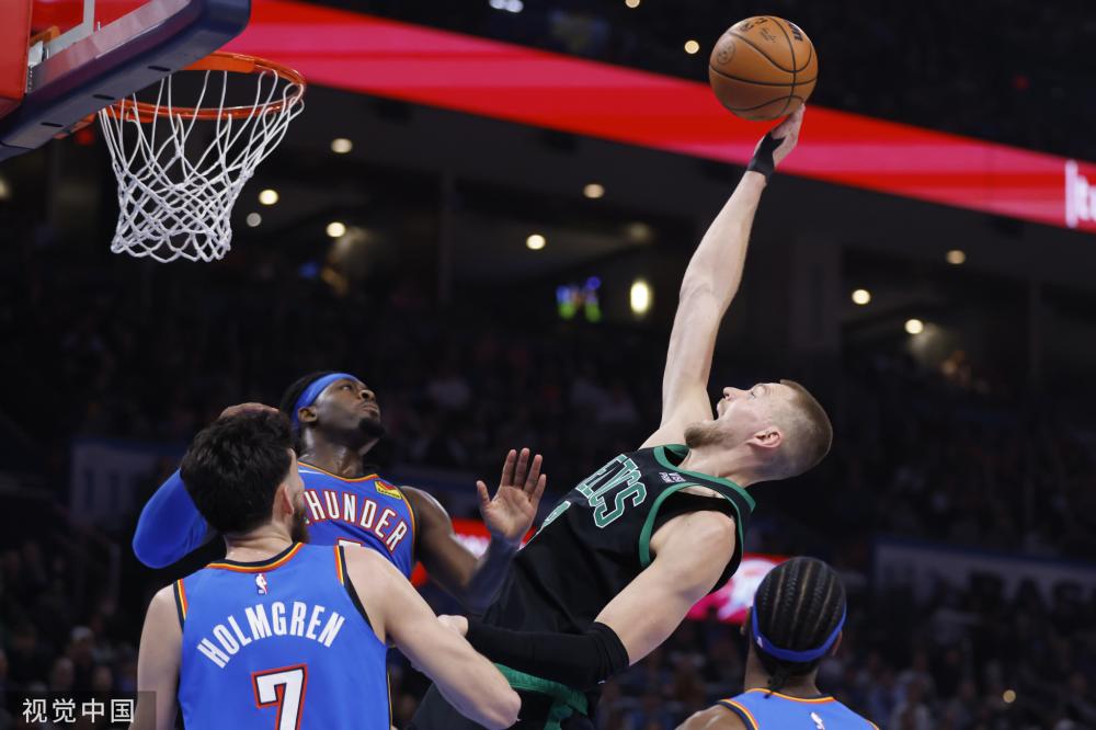 他在场上的 他在场上的